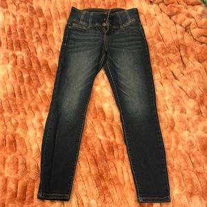 NOBO high rise sculpting jeans! Women’s size 9! LIKE NEW CONDITION!
